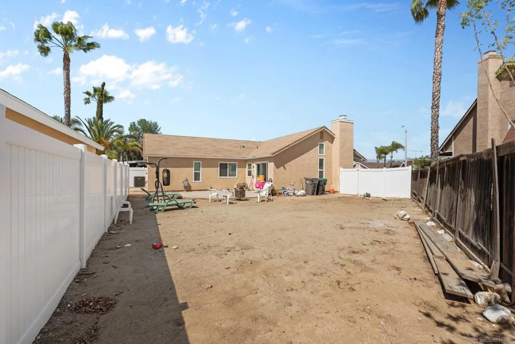 15765 Cayman Circle, Moreno Valley, California 92551 home-pic-39